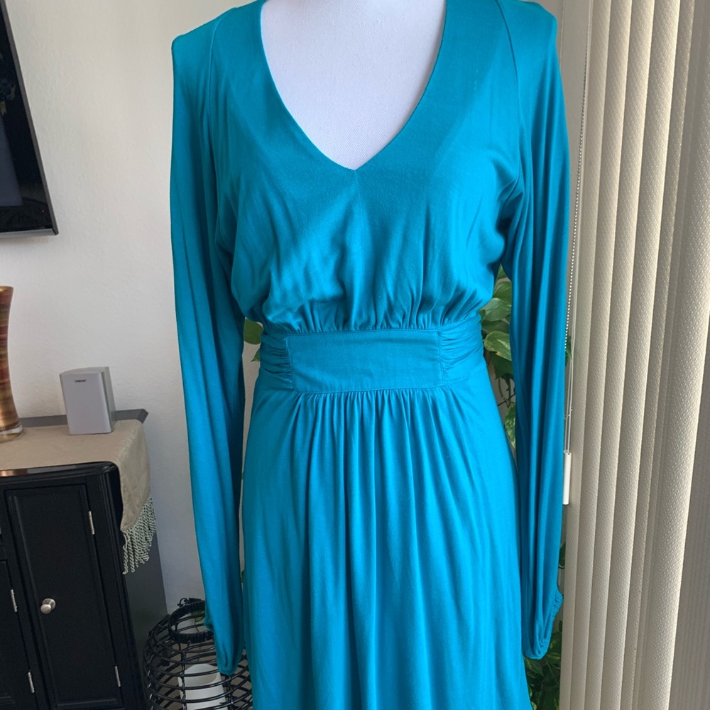 Bebe teal sleeve slit dress